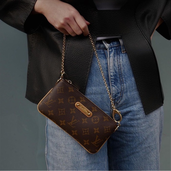 Louis Vuitton Milla MM Pochette - Picture 13 of 13